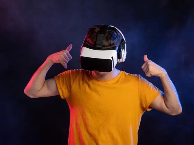 VR (réalité virtuelle)